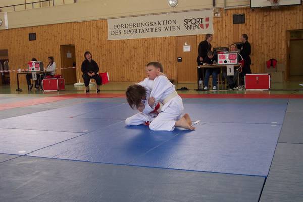 n_100_2004.jpg